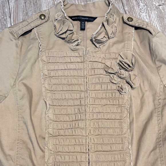 White House Black Market Beige Twill military jacket with Ruffles size 10 - Picture 4 of 8